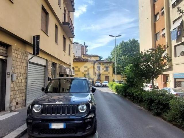 Locale Commerciale in vendita a Quartiere 5, Firenze