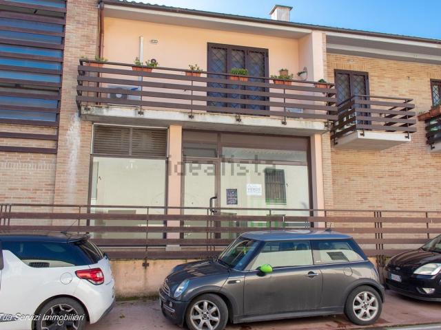 Locale Commerciale in vendita a Attigliano, Umbria