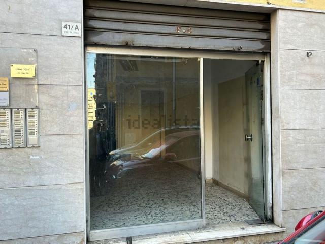 Locale Commerciale in vendita a Borgo-Sanzio, Catania