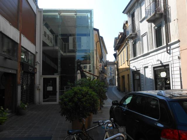 Locale Commerciale in vendita a Centro, Monza