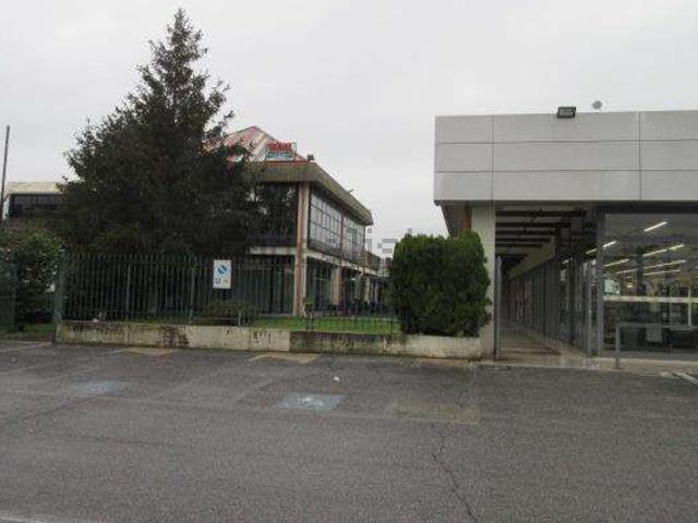 Locale Commerciale in vendita a Civita Castellana, Lazio
