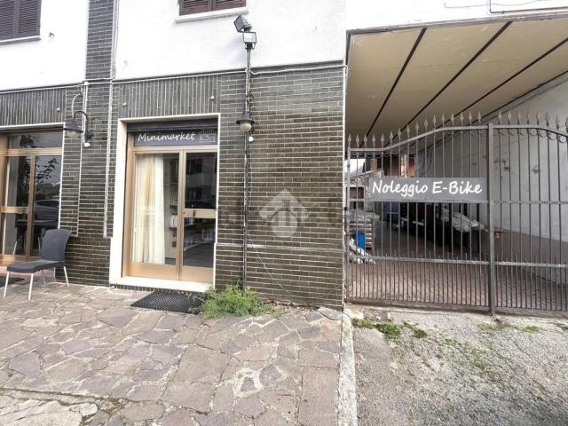 Locale Commerciale in vendita a Piemonte, Alessandria