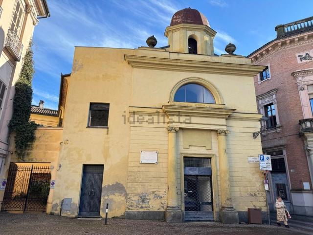 Locale Commerciale in vendita a Piemonte, Alessandria
