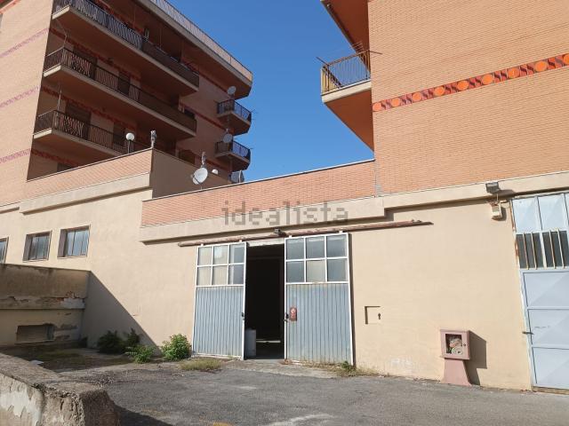 Locale Commerciale in vendita a Civita Castellana, Lazio