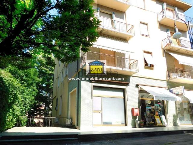 Locale Commerciale in vendita a Salsomaggiore Terme, Reggio Emilia