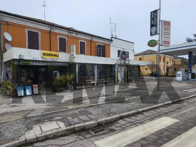 Locale Commerciale in vendita a Masi Torello, Ferrara