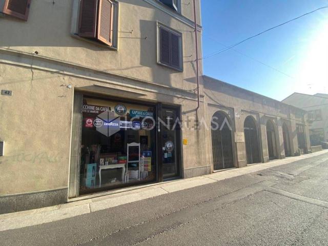 Locale Commerciale in vendita a Mortara, Pavia