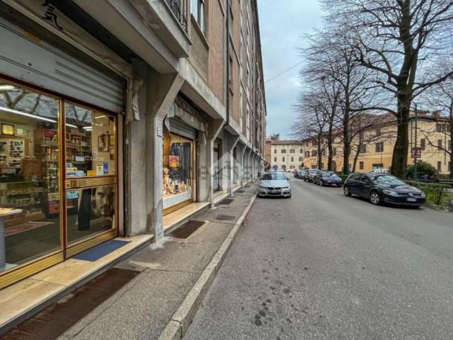 Locale Commerciale in vendita a Centro Storico, Cremona