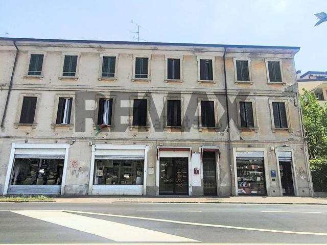 Locale Commerciale in vendita a Cascina del Bruno, Arcore