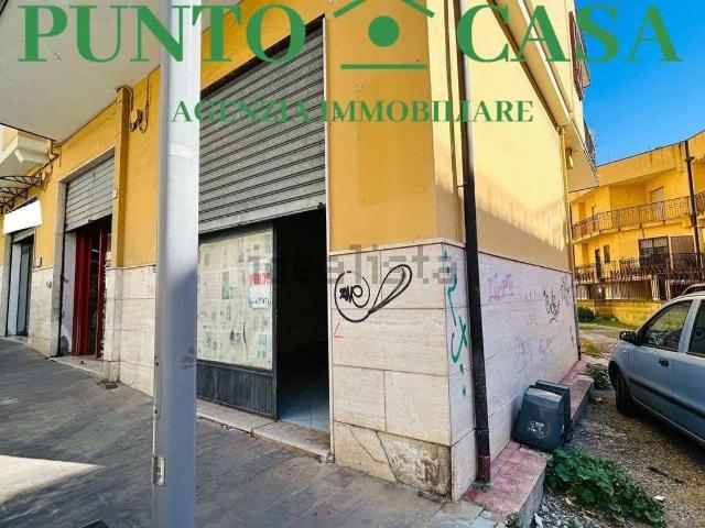 Locale Commerciale in vendita a Calabria, Catanzaro