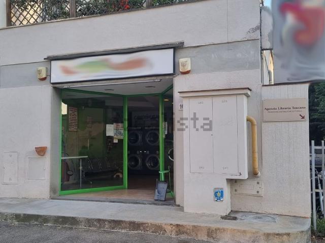 Locale Commerciale in vendita a Quartiere 4, Firenze