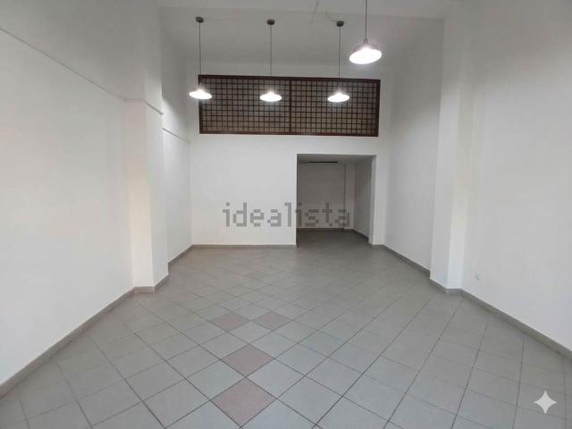 Locale Commerciale in vendita a Unione dei comuni Valli del Reno, Lavino e Samoggia, Casalecchio Di Reno