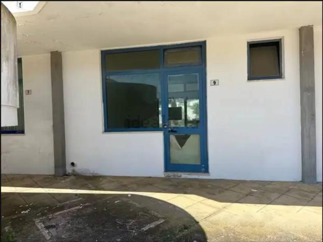 Locale Commerciale in vendita a San Cataldo, Puglia