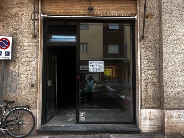 Locale Commerciale in vendita a Città Giardino, Terni
