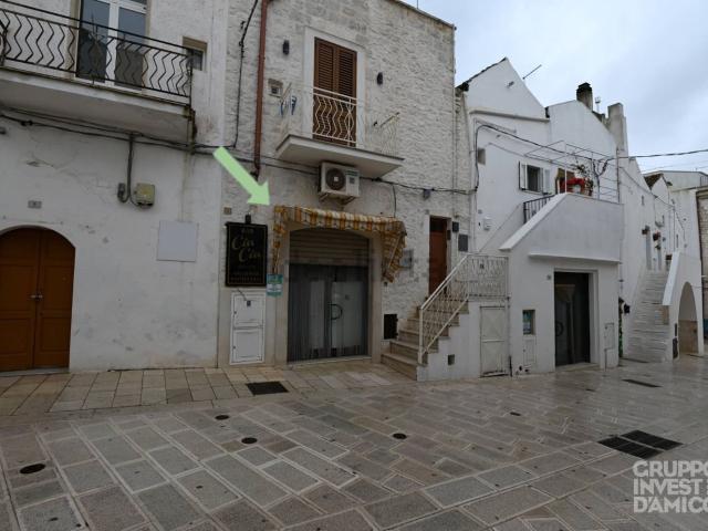Locale Commerciale in vendita a Puglia, Brindisi