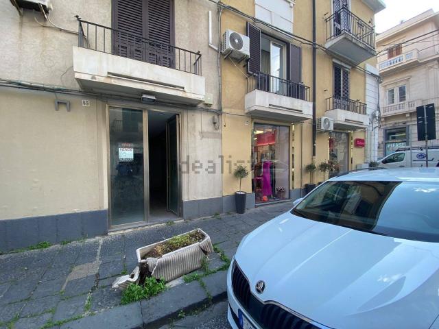 Locale Commerciale in vendita a IV Circoscrizione, Messina
