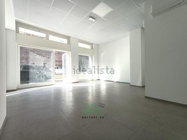 Locale Commerciale in vendita a Zavarise, Marche