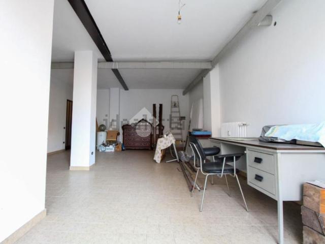Locale Commerciale in vendita a Faustina, Ponteranica
