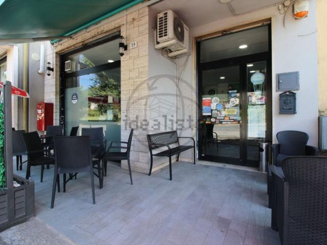 Locale Commerciale in vendita a Terni, Umbria