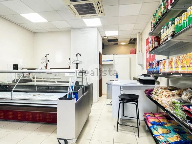 Locale Commerciale in vendita a Onzato di Flero, Flero