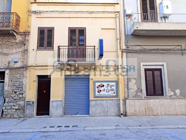 Locale Commerciale in vendita a Trapani, Sicilia