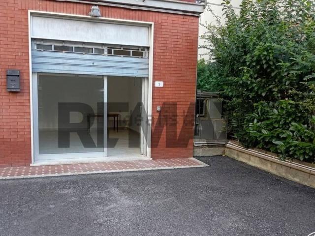 Locale Commerciale in vendita a Unione dei Comuni Circondario dell'Empolese Valdelsa, Empoli