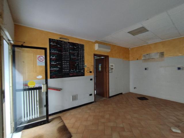 Locale Commerciale in vendita a Pregnana Milanese, Lombardia