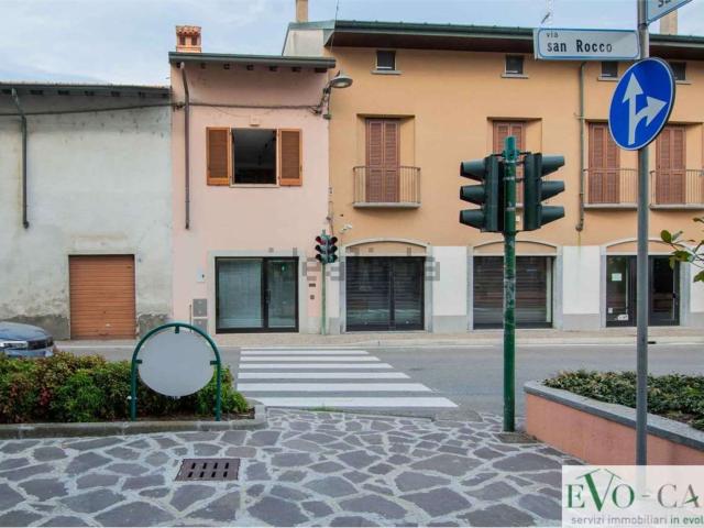Locale Commerciale in vendita a Vanzaghello, Milano