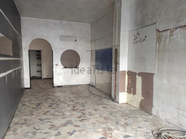 Locale Commerciale in vendita a Piemonte, Alessandria