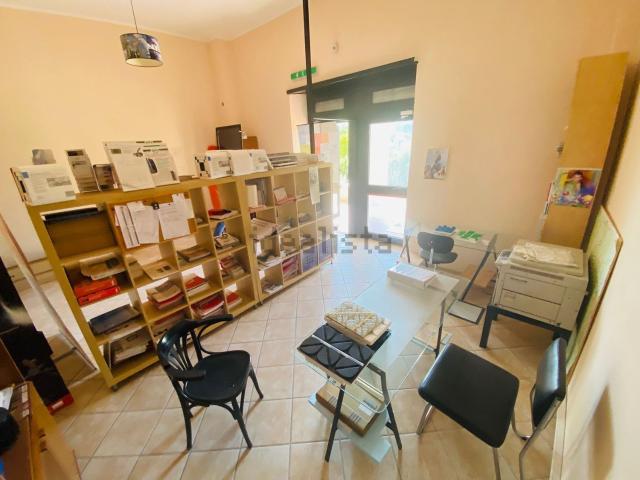Locale Commerciale in vendita a Poggio Nativo, Lazio
