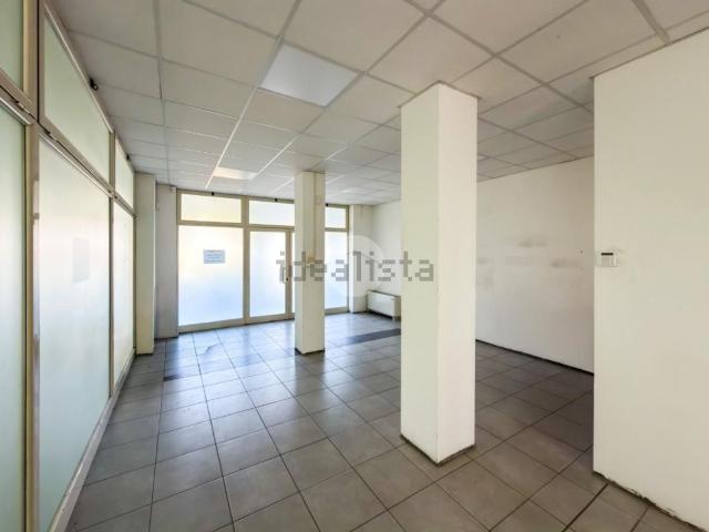 Locale Commerciale in vendita a Azzano Mella, Lombardia