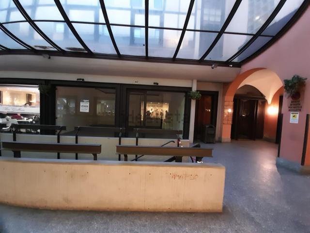 Locale Commerciale in vendita a Cellio con Breia, Piemonte