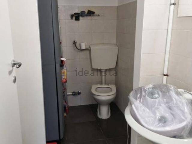 Locale Commerciale in vendita a Puglia, Barletta-andria-trani