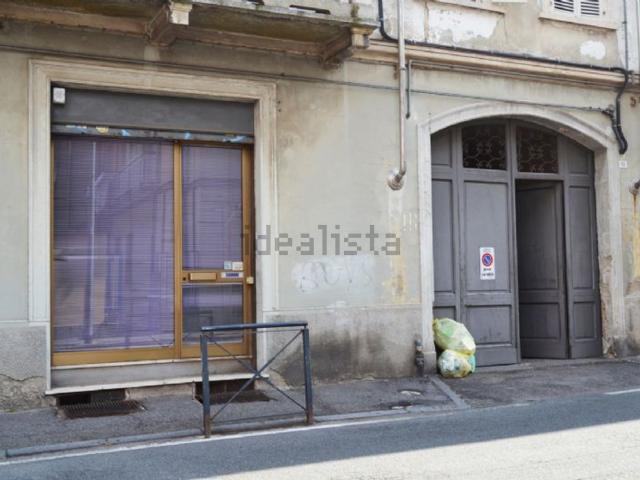 Locale Commerciale in vendita a Vernato, Piemonte
