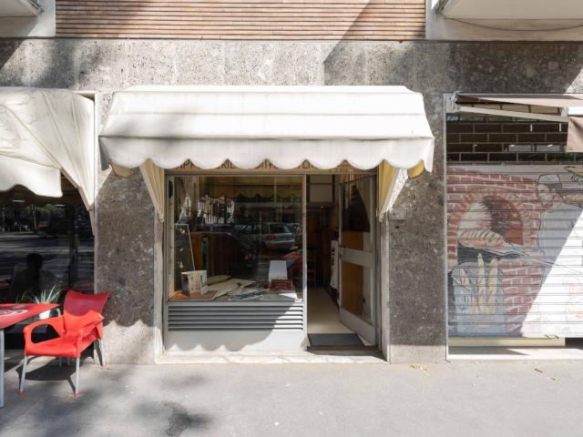 Locale Commerciale in vendita a Municipio 4, Milano