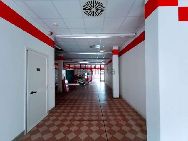Locale Commerciale in vendita a Bannio Anzino, Piemonte