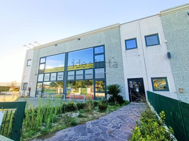 Locale Commerciale in vendita a Porto Viro, Veneto