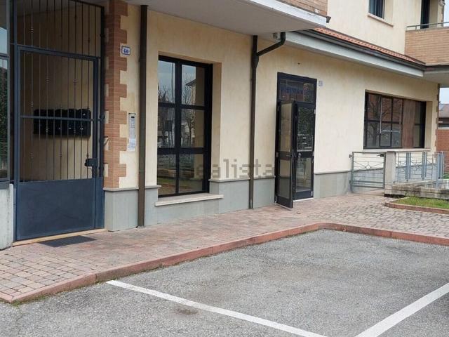 Locale Commerciale in vendita a Unione dei comuni del Distretto Ceramico, Fiorano Modenese
