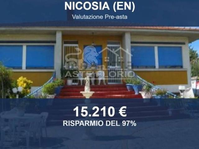 Locale Commerciale in vendita a Nicosia, Sicilia