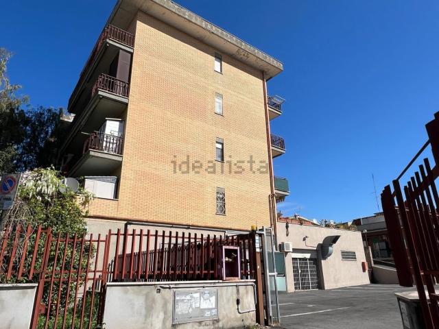 Locale Commerciale in vendita a Municipio Roma XI, Roma Capitale