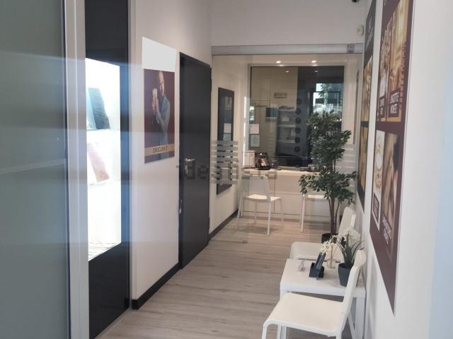 Locale Commerciale in vendita a Unione dei comuni della Bassa Romagna, Lugo