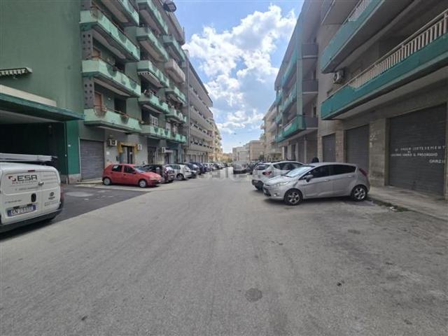 Locale Commerciale in vendita a Neapolis, Siracusa