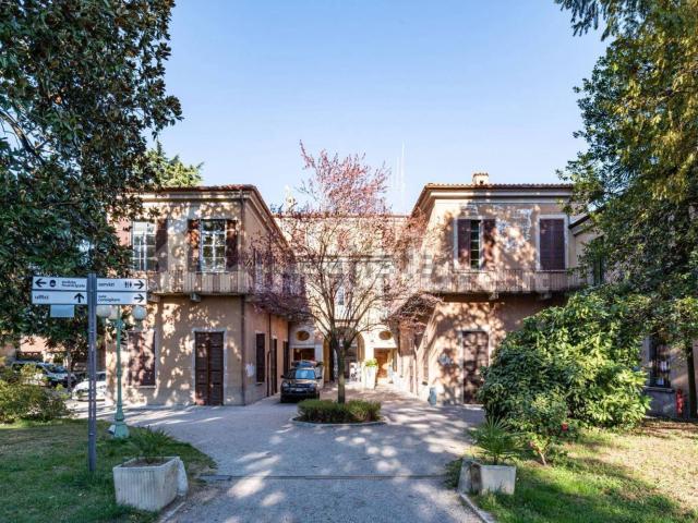 Locale Commerciale in vendita a Auzate, Gozzano