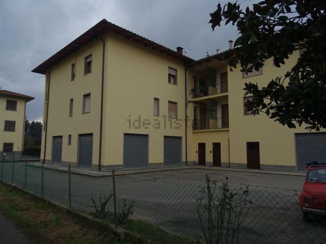 Locale Commerciale in vendita a Poppi, Toscana