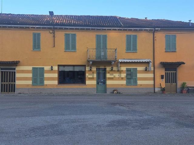 Locale Commerciale in vendita a Piemonte, Asti