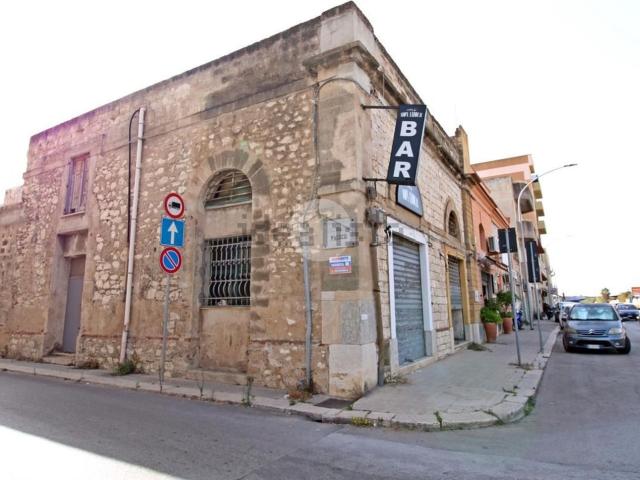 Locale Commerciale in vendita a Trapani, Sicilia