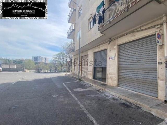 Locale Commerciale in vendita a Ostuni, Brindisi