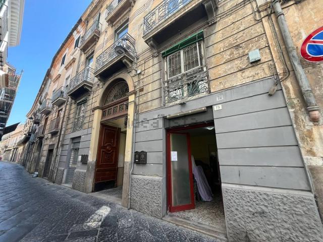 Locale Commerciale in vendita a Sant'Andrea dei Lagni, Santa Maria Capua