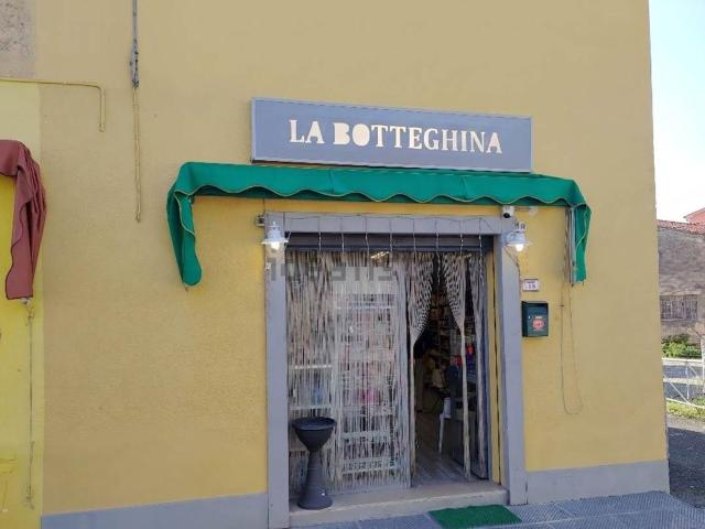 Locale Commerciale in vendita a Fauglia, Toscana