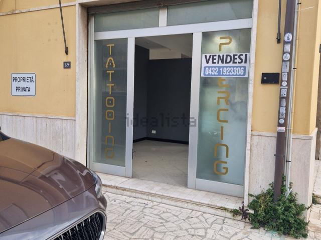 Locale Commerciale in vendita a Viareggio, Toscana
